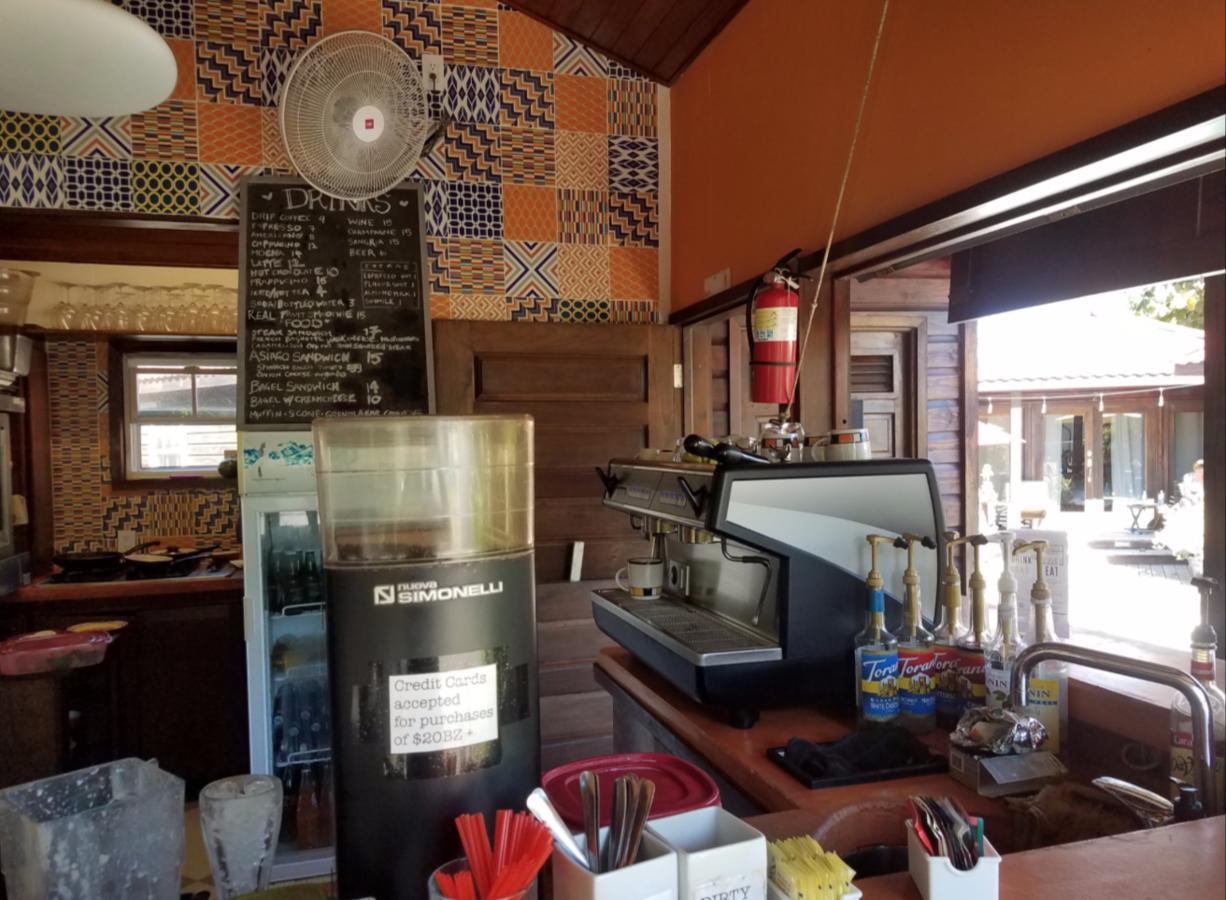 Marbucks Bed & Breakfast San Pedro  Εξωτερικό φωτογραφία